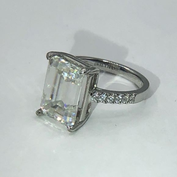 8ct D VVS1 Platinum Emerald cut Moissanite Ring - Picture 9 of 11